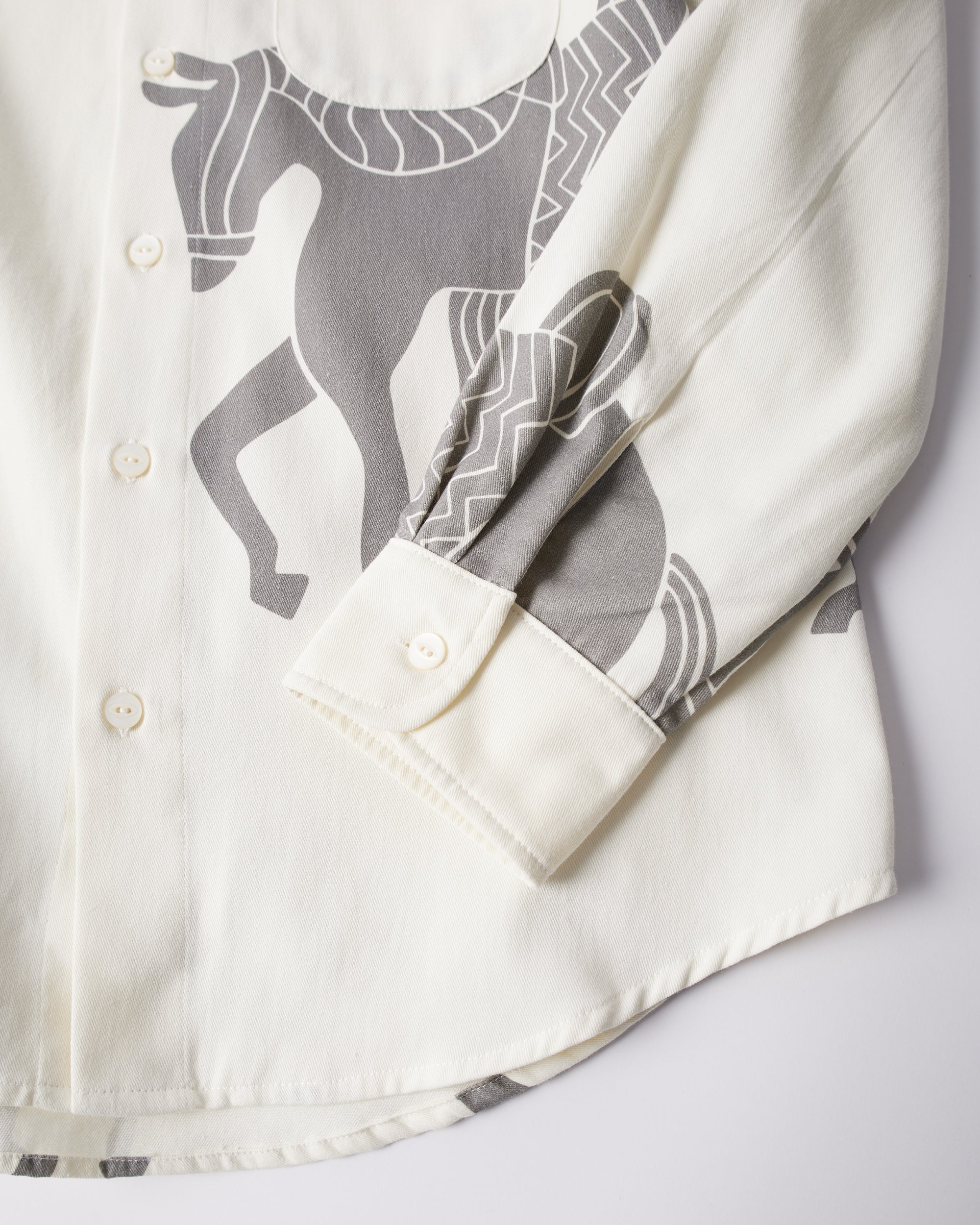 Repeated horse shirt – by Parra USA